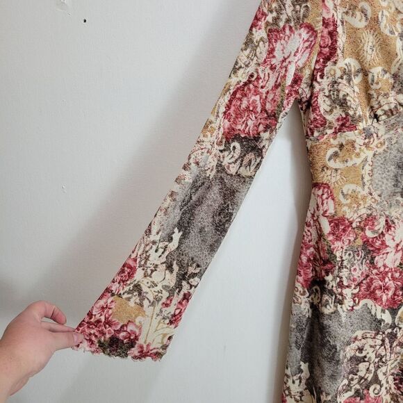 Suzy Shier Romantic Roses and Lace Pattern Dress - Picture 10 of 12